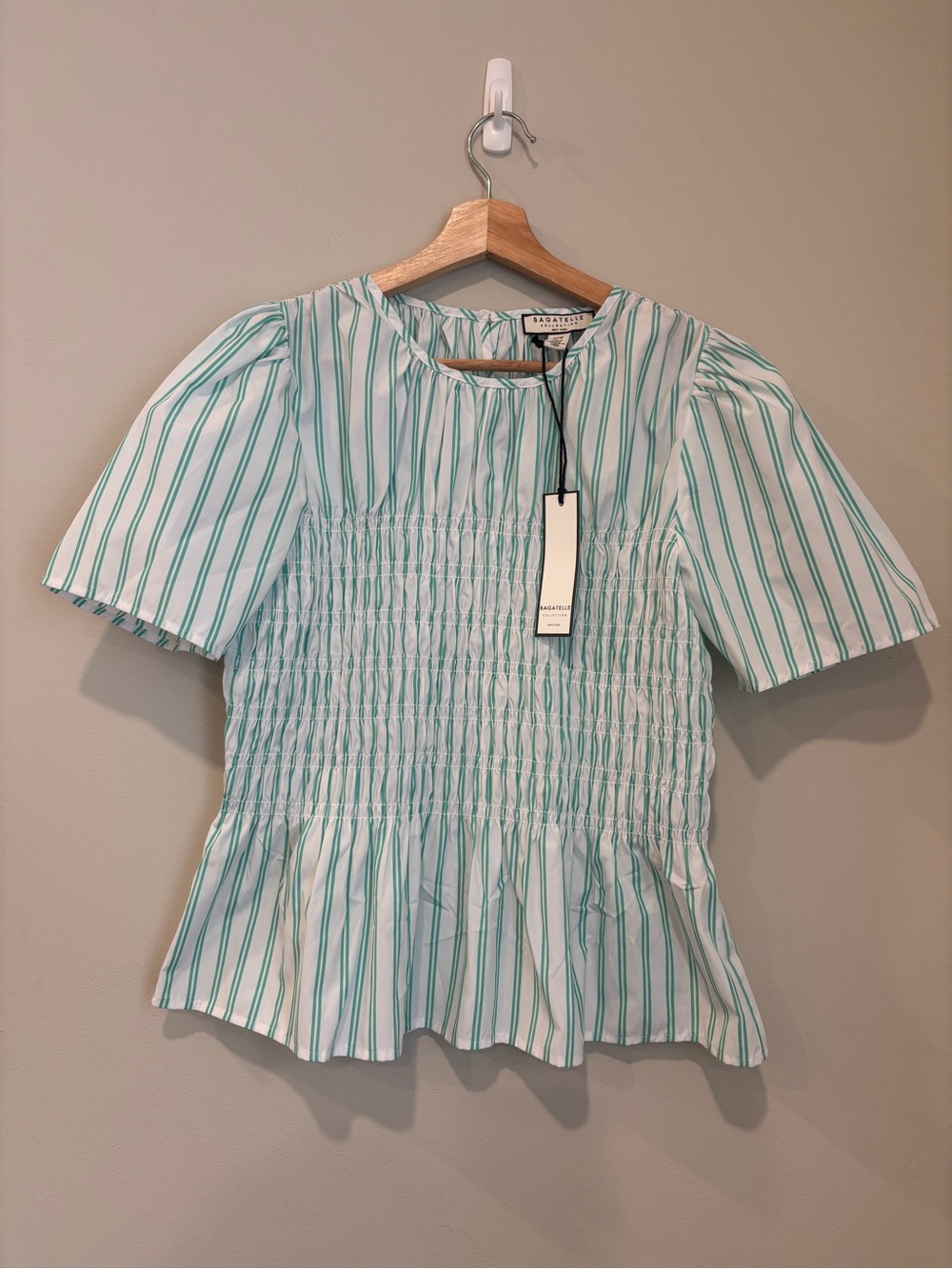 Bagatelle NY White and Green Striped Smocked Peplum Blouse New Puff Sleeve Sz M